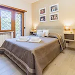 Caffarella Vacanze Affittacamere 4*